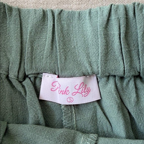 Pink Lily Sage Green Linen Blend Shorts | Elastic Waist | size Small - Picture 2 of 4